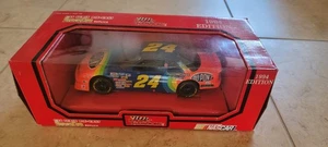 Jeff Gordon 1994 #24 Dupont Racing Champions NASCAR Maßstab 1:24 Die Cast - Bild 1 von 1