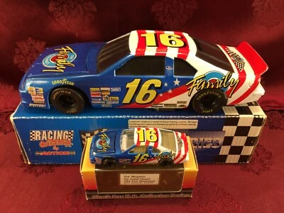 TED MUSGRAVE #16 Family Channel 1994 RCCA 1/24 BW Bank & 1/64 HO Car Diecast SET - Image 1 of 4