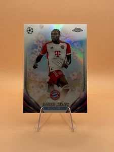 2023-24 TOPPS Japan Edition UEFA Club Competition Alphonso Davies Cherry Blossom - Bild 1 von 1