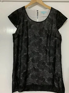 'Blue Illusion' Top, womens black floral lace overlay blouse size M, EUC, lined. - Picture 1 of 7