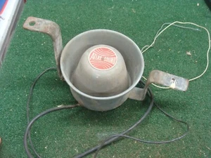 Vintage Atlas Sound Metal Horn Speaker, P.A., Loudspeaker - UNTESTED - w/bracket - Picture 1 of 8