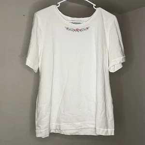 Vintage Jantzen Classics Ivory Floral Embroidered T-Shirt Top Size Extra Large - Picture 1 of 3