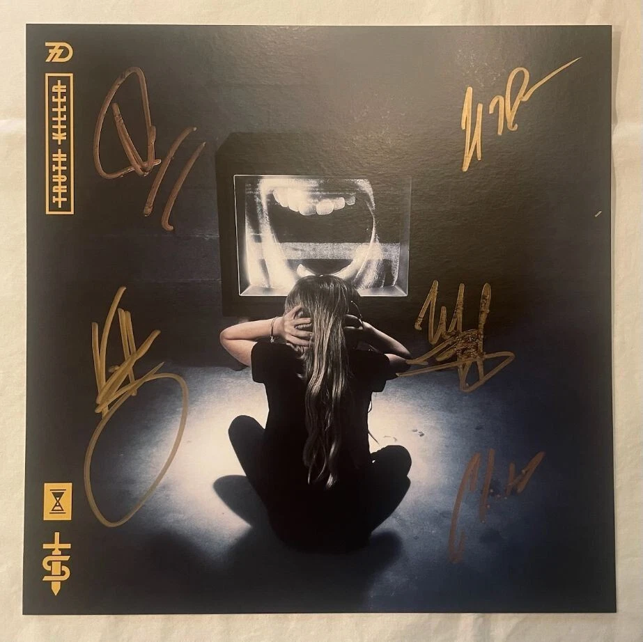 Sevendust - Truth Killer (Silver Vinyl / Flat Signed by all 5 band members) Foto 1 de 4