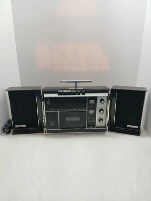 Grabadora de cinta de casete estéreo de estado sólido Emerson 32M01 Foto 1 de 4