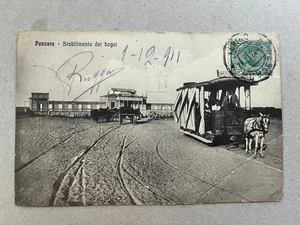 T) Cartolina formato piccolo Pescara tram spiaggia 1911 ANGOLO PIEGATO - Picture 1 of 2