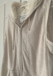 Jeanswest HOODED VEST - SIZE XL - PRE OWNED EXCELLENT CONDITION - Picture 1 of 9
