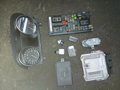 RANGE ROVER EVOQUE ECU KIT + KEY BJ32-12C520-VB 2.2 DIESEL AUTO 2011-2015 ~ - Image 1 of 4