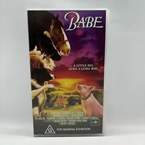 Cinta VHS Babe PAL franqueo con seguimiento gratuito - Imagen 1 de 4