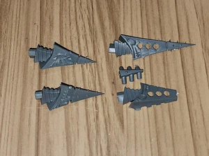 Warhammer 40K Miniatures Drukhari Raider Shock Prow Bits Lot, H186 - Picture 1 of 4