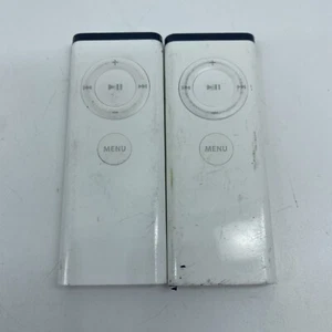 Lot Of 2 Apple Remote A1156 - Tested and Working L327 - Picture 1 of 3
