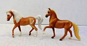 Set 2 cavalli Breyer Reeves piccoli 3,5" x 3" - Foto 1 di 5