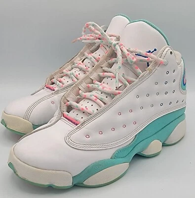 Zapatilla Beater Talla 4.5Y Excelente Estado Listo para Usar Blanca con Azul y Rosa  Foto 1 de 4