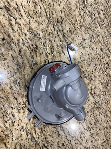 Genuine SAMSUNG Dishwasher DW80R9950US Sump DD90-00597B DD67-00125A - Picture 1 of 8