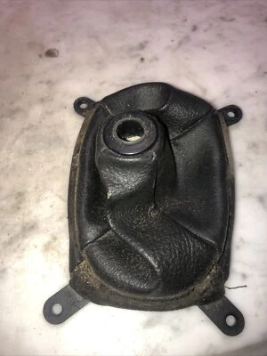 Mitsubishi eclipse 2000-2005 interior negro palanca de cambios maletero pieza manual d32 Foto 1 de 4