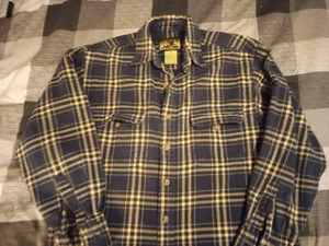 💥Vintage Field & Stream Plaid Flannel Sz M Green/ White Checkered Button Up 👕 - Picture 1 of 5