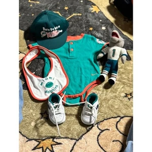 Miami Dolphins Bebé Paquete 3/6M Body Zapatos Babero Sombrero Felpa Fútbol NFL - Imagen 1 de 15