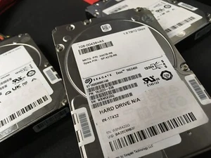 LOTE DE 10* NETAPP EXOS 1.8TB 10K 12G 2.5" SAS ST1800MM0146 X342 TA14E1T2A10 *520 - Imagen 1 de 3