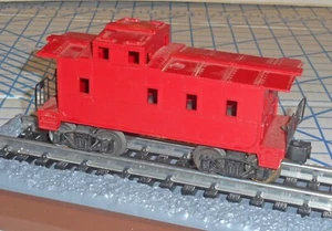 Lionel O Gauge Red Plastic Caboose with Metal Base Unknown Number No Markings - Picture 1 of 6