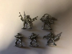4x SOVIET APE MEN - 28MM WEIRD WAR II - MINIATURE FIGURINES - ZONA ALFA - Picture 1 of 1