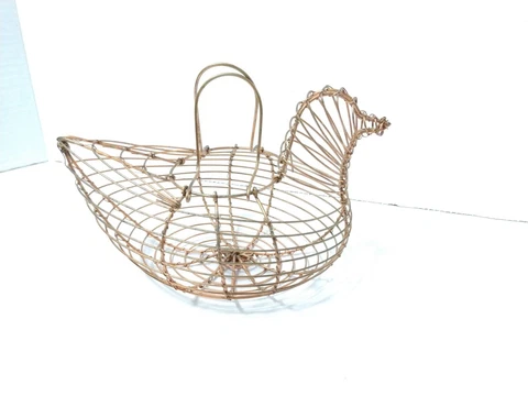 Vintage Metal Copper Wire Chicken Shape Egg Basket with Handles Small Cover