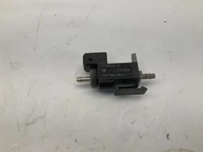12-19 Porsche 911 Vacuum Change Over Valve Solenoid Sensor Q - Image 1 of 4