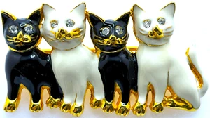 Vintage 1980's Black & White ENAMELED CATS Pin with RHINESTONE EYES (A1) - Picture 1 of 2