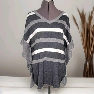 Suéter túnica Charlie Paige a rayas talla única cuello en V para mujer  Foto 1 de 4