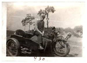 FOTO 1927 Indian Big Chief Moto 61 pollici cubici testa piatta V-twin con sidecar - Foto 1 di 3