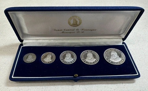 Nicaragua 5 Coin Proof Set • 1972 • With Original Box • 1 Cordoba - 5 Centavos Cover