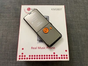 LG KM380 1.3MP 2" FM MP3 A2DP Mark Levinson Music Keyboard Flip GSM Cell Phone - Picture 1 of 21