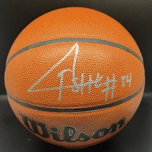 oscar tshiebwe Signed Autographed Basketball Beckett COA Kentucky - Picture 1 of 2