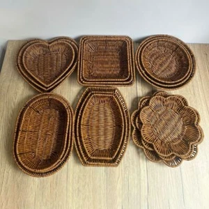 Vintage Food Plate Hand Woven Wicker Basket Storage Container - Picture 1 of 11