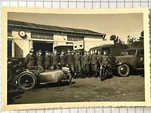 Foto Wk2 Wehrmacht Soldaten Motorrad Kradmelder Regiment Division Abzeichen LKW - Bild 1 von 4