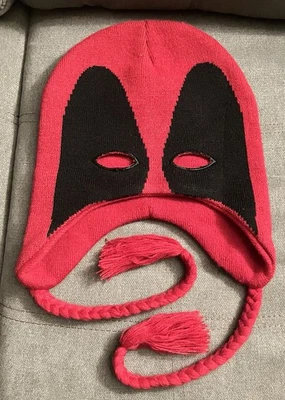 Marvel Deadpool Rojo/Negro Gorro Ojos Agujeros y Trenzas Talla Única Foto 1 de 4