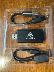 AutoSky Adaptateur sans fil Bluetooth CarPlay WUA-1 USB & USB-C - Photo 1/3