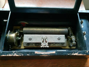 Mandolina Cítara Cilindro Floral Mariposa Madera 10 Canciones? Caja de música reparación TLC - Imagen 1 de 24