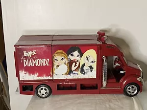 BRATZ Forever Diamondz Rollin Runway Truck - Licht, Musik & Radio funktioniert wie besehen - Bild 1 von 15
