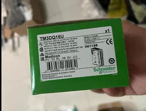 New In Box SCHNEIDER TM3DQ16U Output Module - Picture 1 of 6