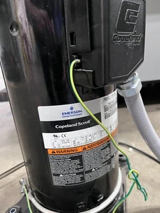 Emerson Copeland Scroll ZR61KC-TFD-265 5 HP HVAC Compressor  - Picture 1 of 3