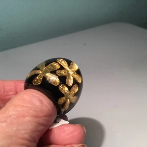 QVC Lucite & 24k Gold Leaf Size 6.5 Ring New Floral Italy New W/ Tags - Picture 1 of 8