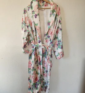 Bata Dorothy Draper Floral Blanca Princesa Grace Talla Única para Todos - Imagen 1 de 9