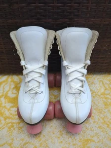 Chicago Girls' Classic Quad Roller Skates White Junior Rink Skates Size 4 - Picture 1 of 8