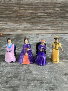 Vintage Lead Toy Figurine. 4 Victorian Ladies Sitting, 4 Chairs. Lead Soldier - Bild 1 von 17