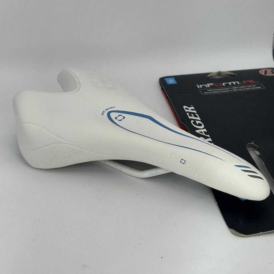 Sillín Bontrager inForm RL WSD 140 mm blanco con rieles huecos para mujer azul claro SS 233 g Foto 1 de 4