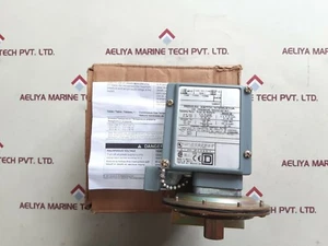 SCHNEIDER SQUARE-D 9012 GAW-1 INDUSTRIAL PRESSURE SWITCH, SERIES C - Picture 1 of 7