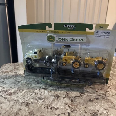 1/64 Ertl John Deere Mack Tractor Trailer 620/820 Tractors Die Cast 15735 New - Image 1 of 4