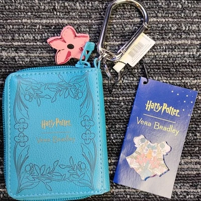 Nuevas Etiquetas HARRY POTTER HERBOLOGÍA DITSY Bolso para Libros Cierre de Cremallera Dije Vera Bradley Foto 1 de 4