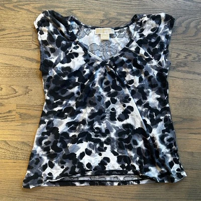Michael Kors Sleeveless Top Black White Animal Print V-Neck Petite Medium - Image 1 of 4