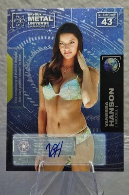 2021 Skybox 金属宇宙冠军凡妮莎·汉森签名 UFC 戒指女孩/模型 — 第 1/2 张图片
