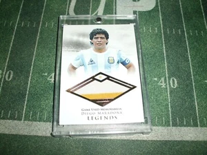 2018 Futera Legends Diego Maradona camiseta desgastada en el juego parche de 2 colores/29 inodoro raro 🙂 - Imagen 1 de 2